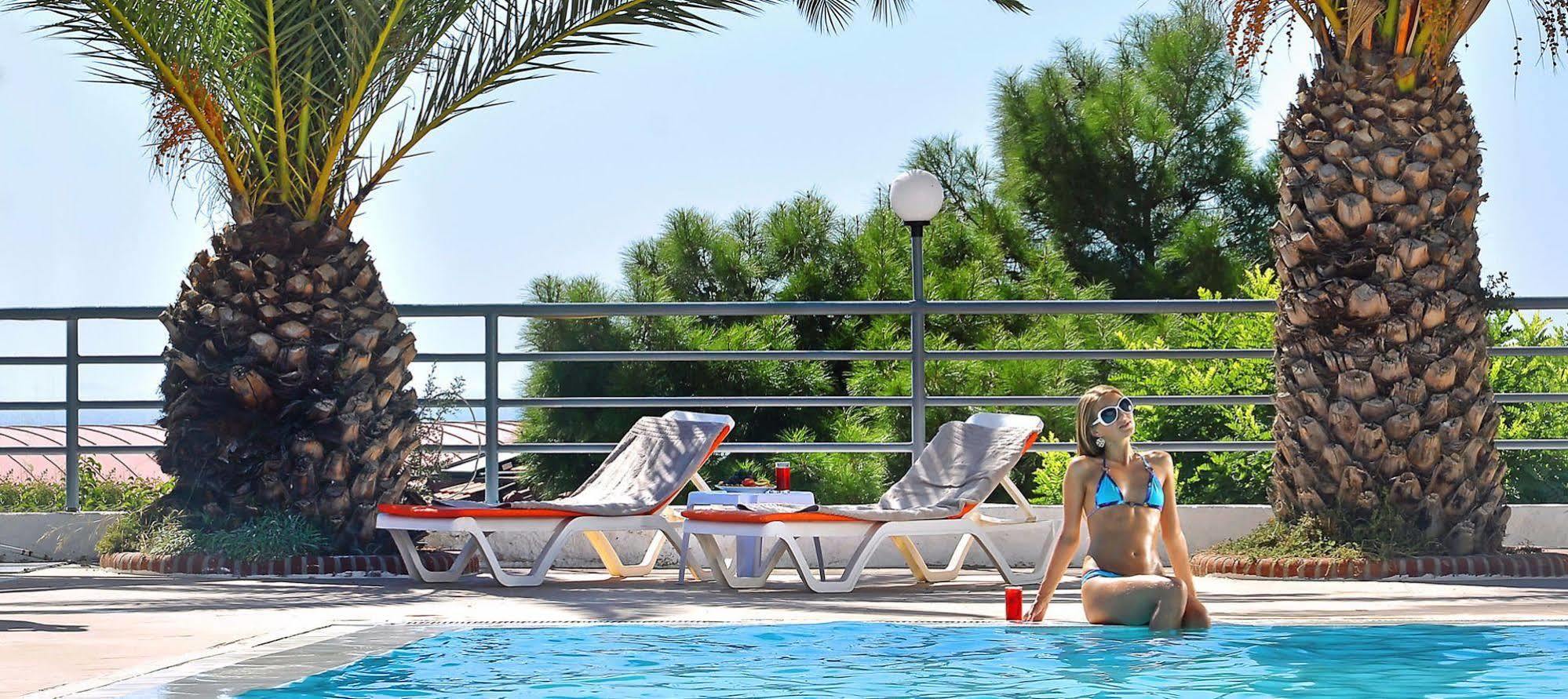 City'S Hill Hotel Κουσάντασι Εξωτερικό φωτογραφία